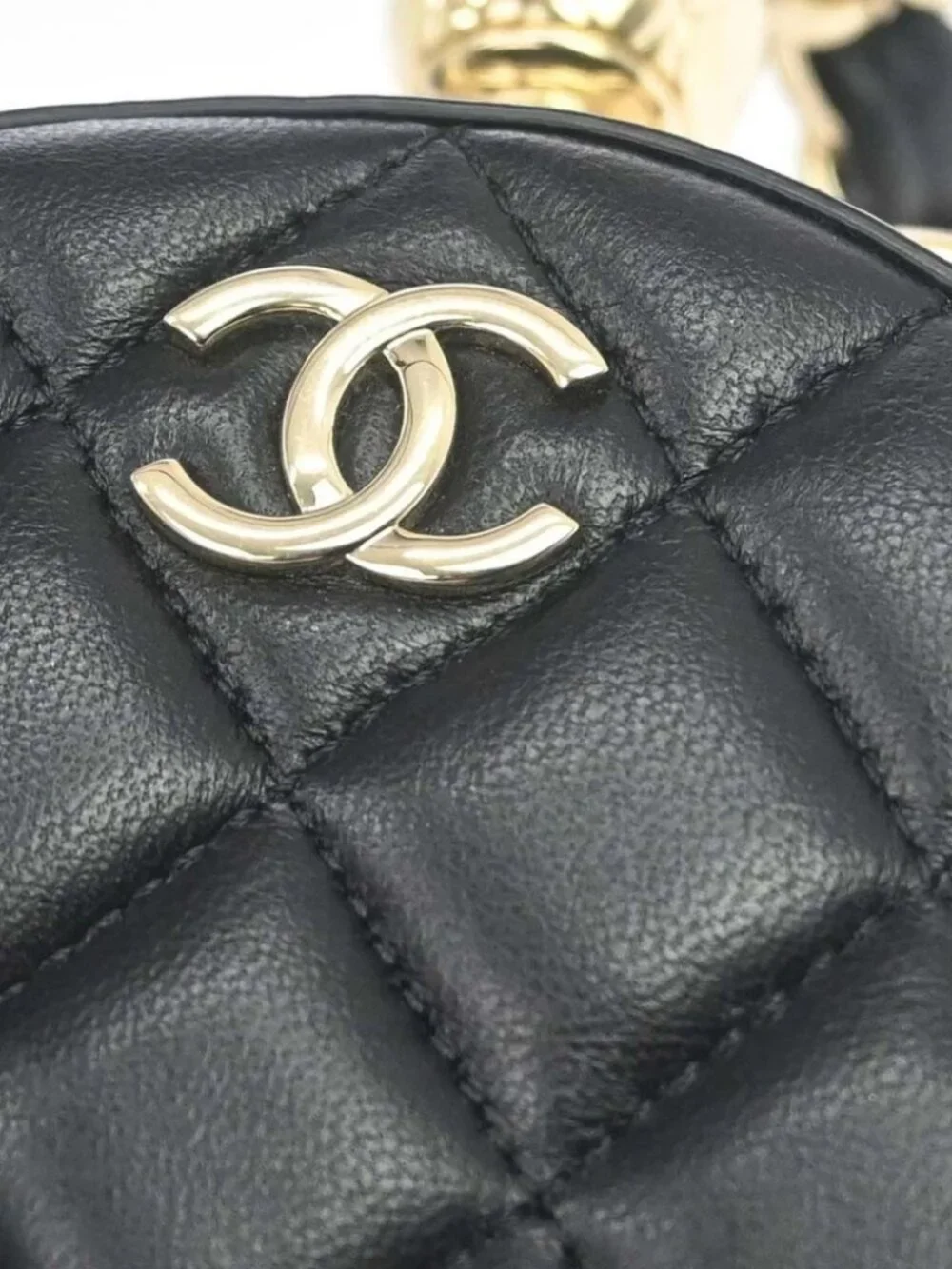 Chanel Black Lambskin Quilted Chain Round Mini Clutch Bag